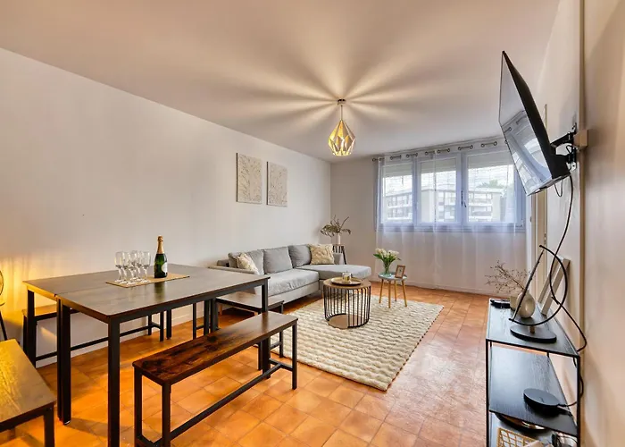 Appartement Familial Et Cozy - Wifi - Espace Travail- Parking