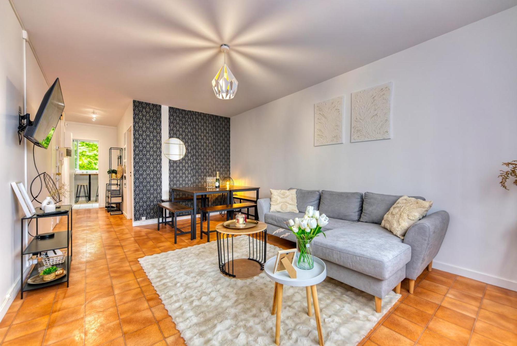 Familial Et Cozy - Wifi - Espace Travail- Parking *
