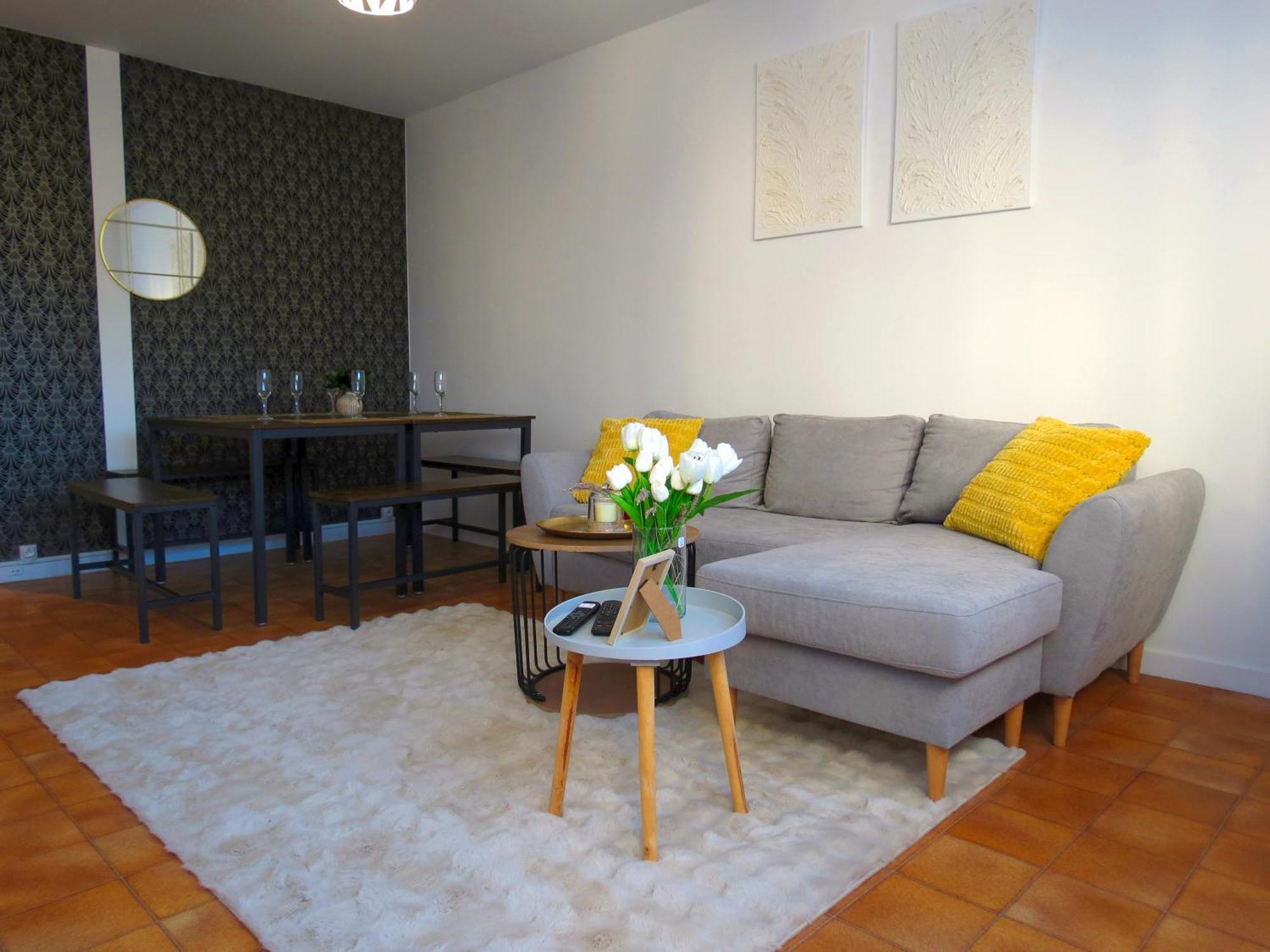 Familial Et Cozy - Wifi - Espace Travail- Parking * Merignac (Gironde)