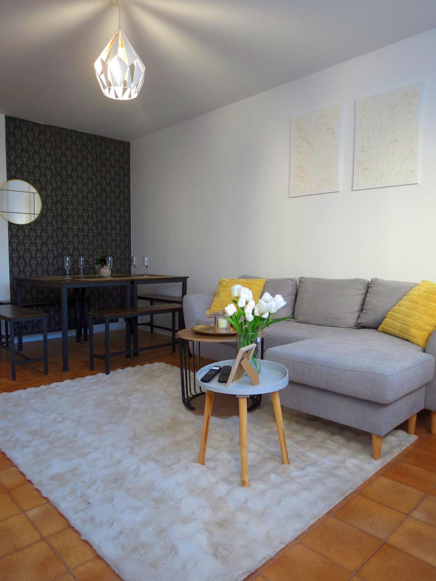 Familial Et Cozy - Wifi - Espace Travail- Parking * Merignac (Gironde)