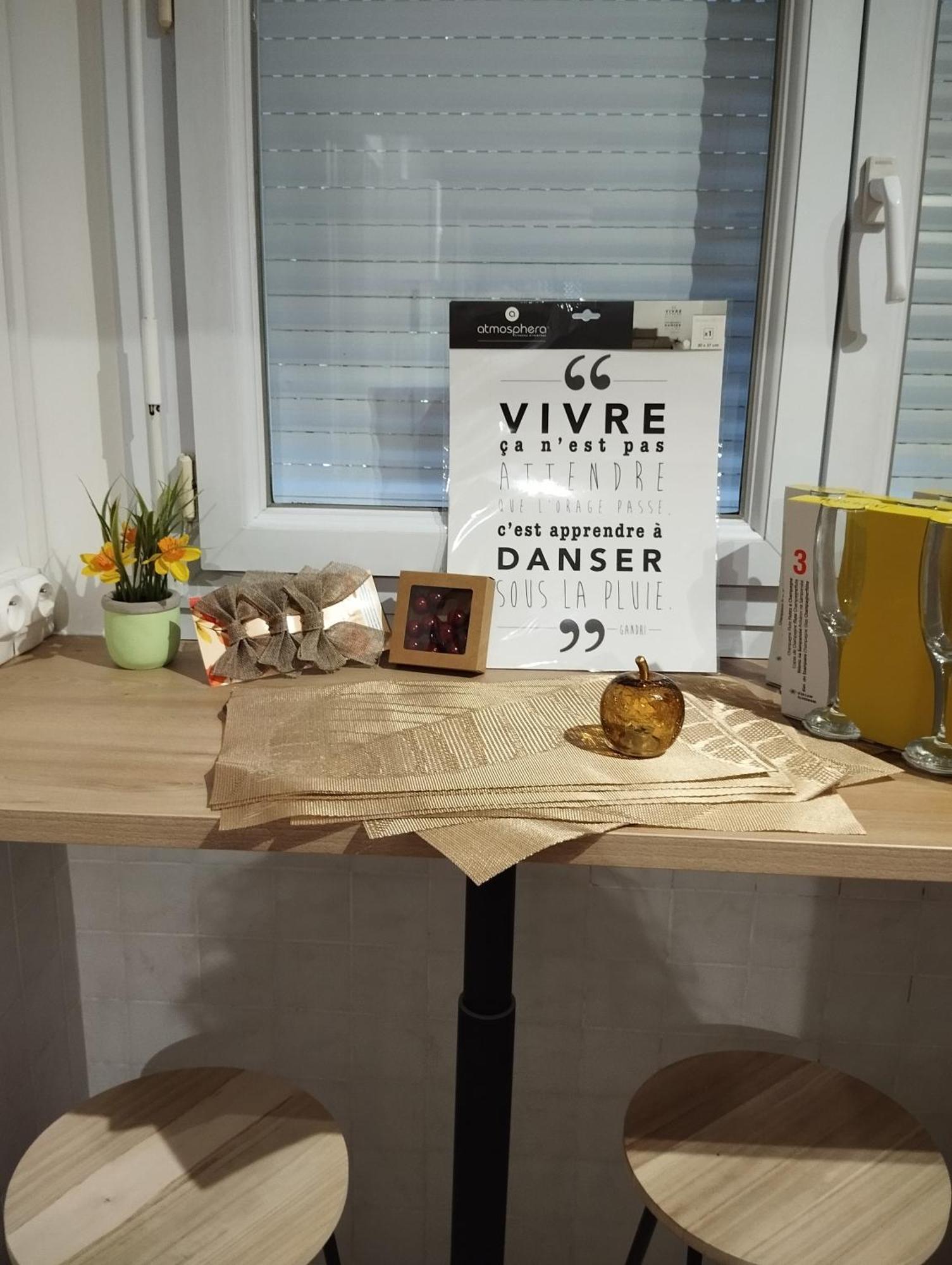 Familial Et Cozy - Wifi - Espace Travail- Parking Apartment *
